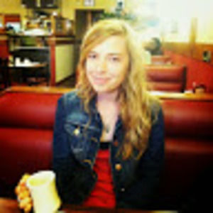 Meet your Posher, Alyssa